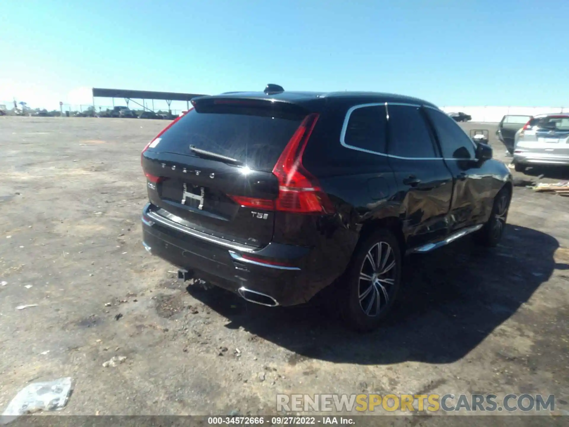 4 Photograph of a damaged car LYV102DL1KB210844 VOLVO XC60 2019