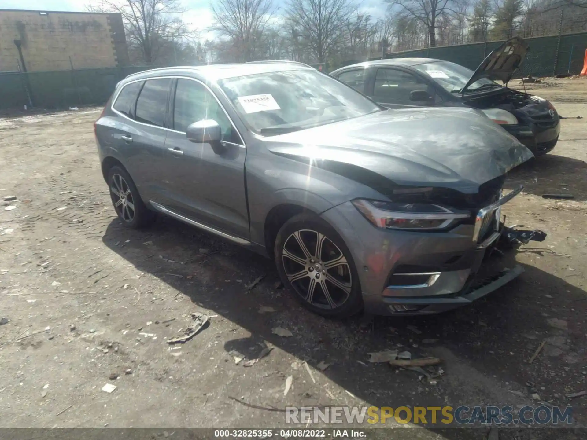 1 Photograph of a damaged car LYV102DL1KB214859 VOLVO XC60 2019