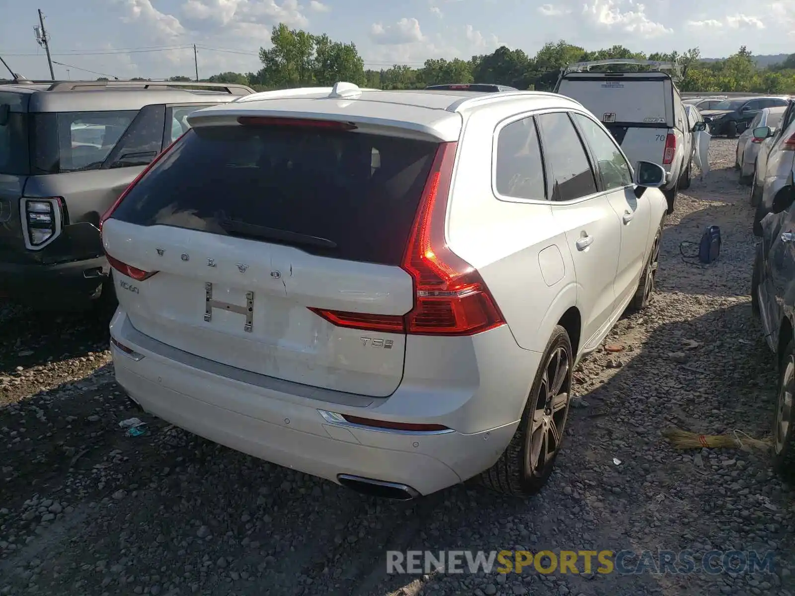 4 Photograph of a damaged car LYV102DL1KB332250 VOLVO XC60 2019