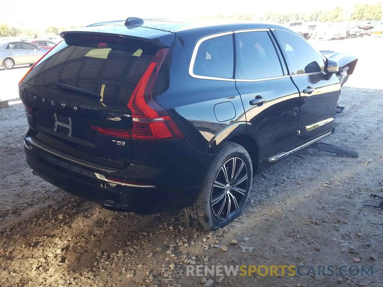 4 Photograph of a damaged car LYV102DL2KB229502 VOLVO XC60 2019