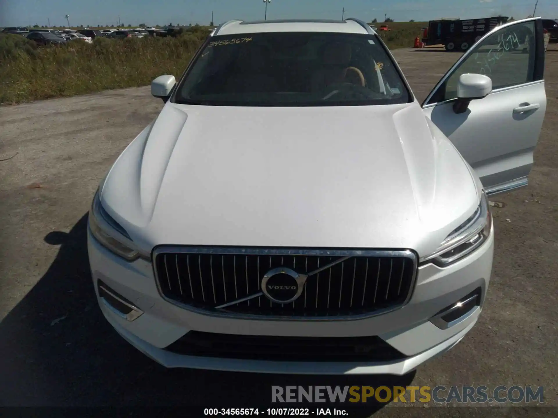 6 Photograph of a damaged car LYV102DL2KB322908 VOLVO XC60 2019