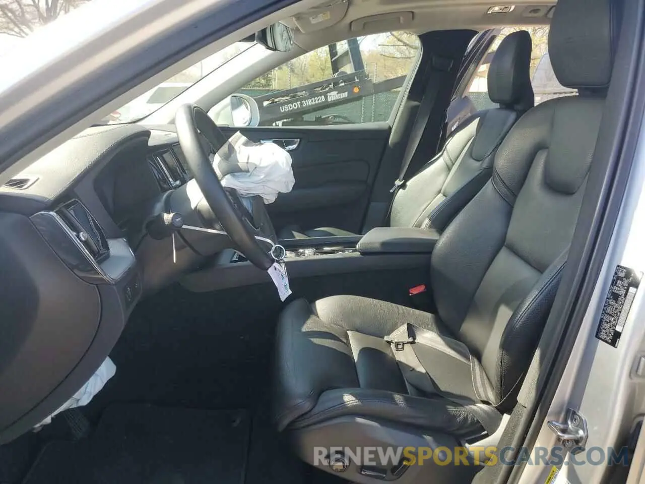 7 Photograph of a damaged car LYV102DL6KB219393 VOLVO XC60 2019