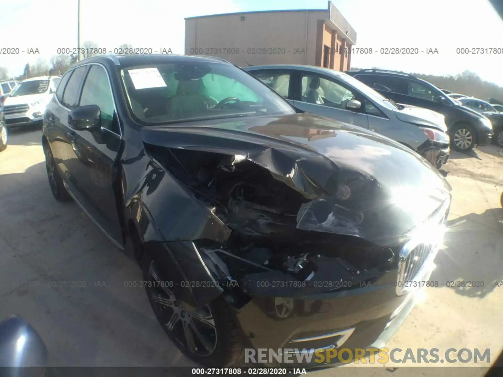 1 Photograph of a damaged car LYV102DL6KB251261 VOLVO XC60 2019