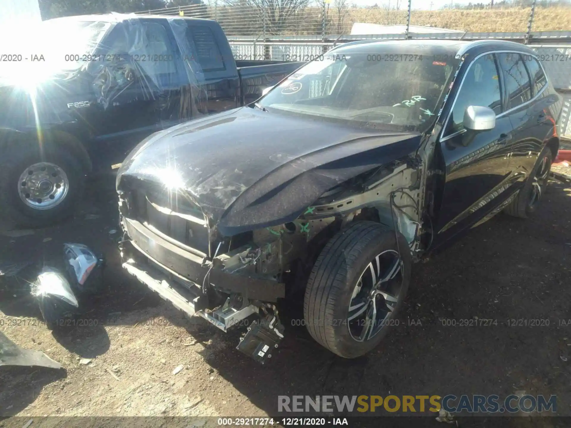 2 Photograph of a damaged car LYV102DM0KB327095 VOLVO XC60 2019