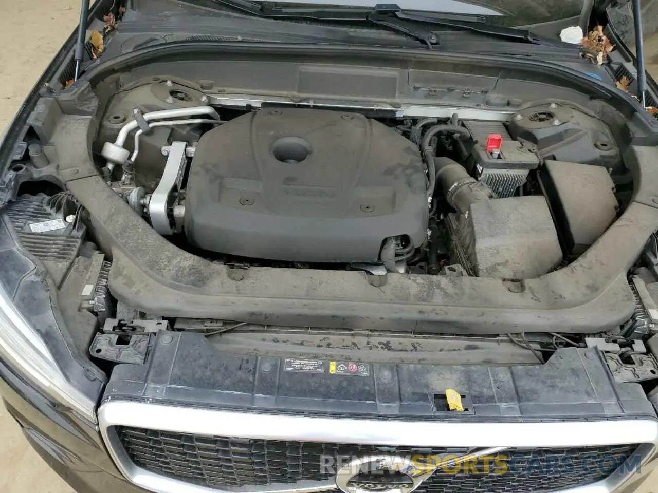 12 Photograph of a damaged car LYV102DM1KB332001 VOLVO XC60 2019