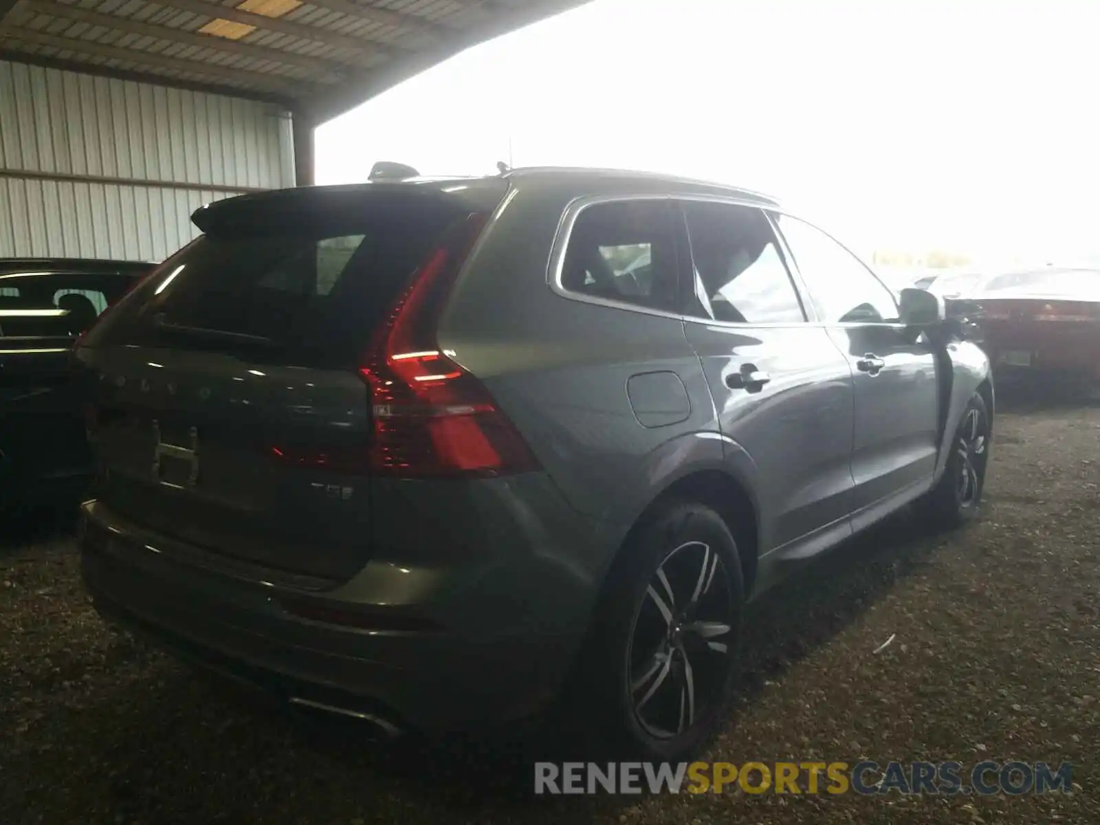 4 Photograph of a damaged car LYV102DM8KB242702 VOLVO XC60 2019