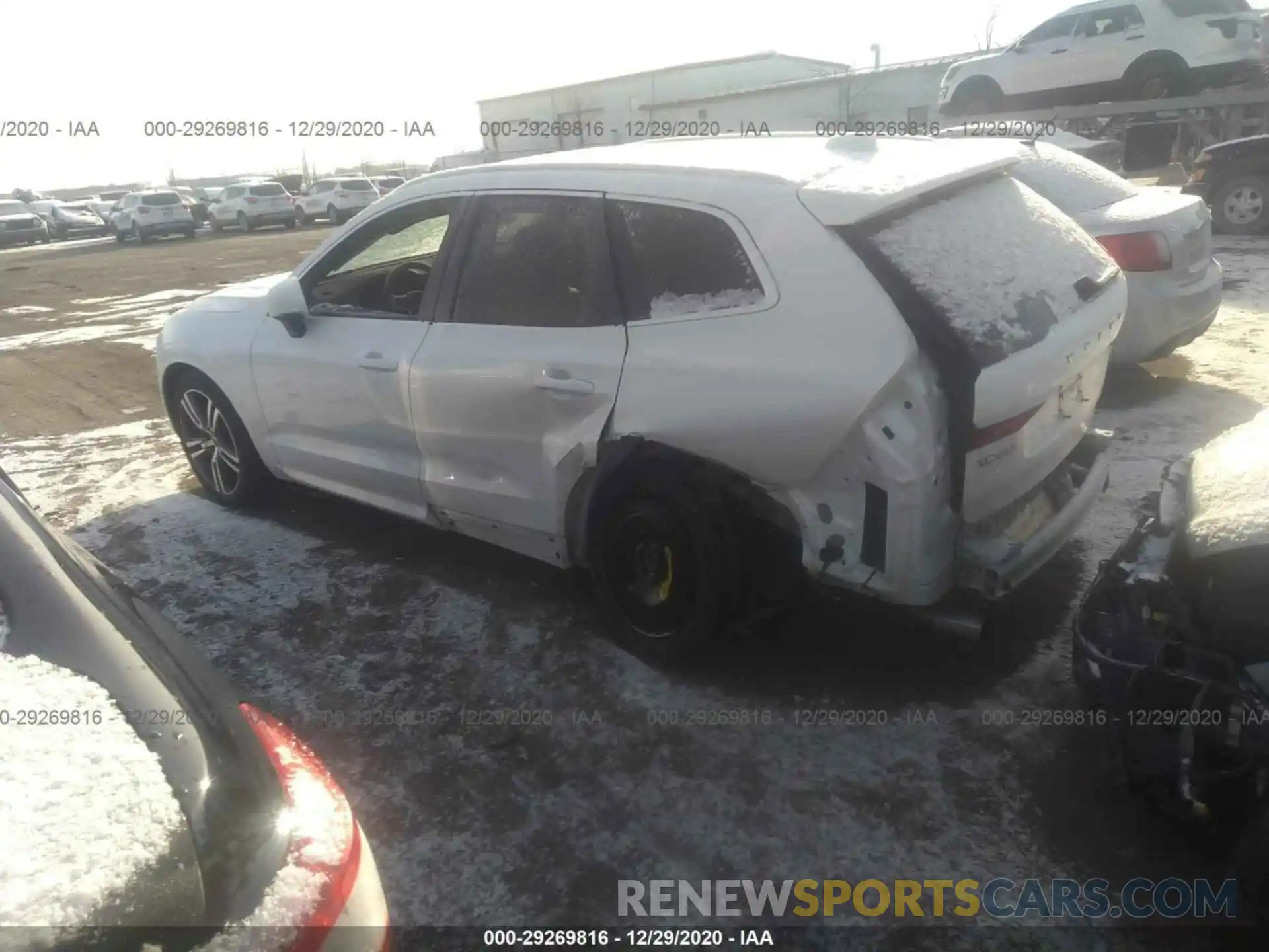 3 Photograph of a damaged car LYV102RK0KB214383 VOLVO XC60 2019