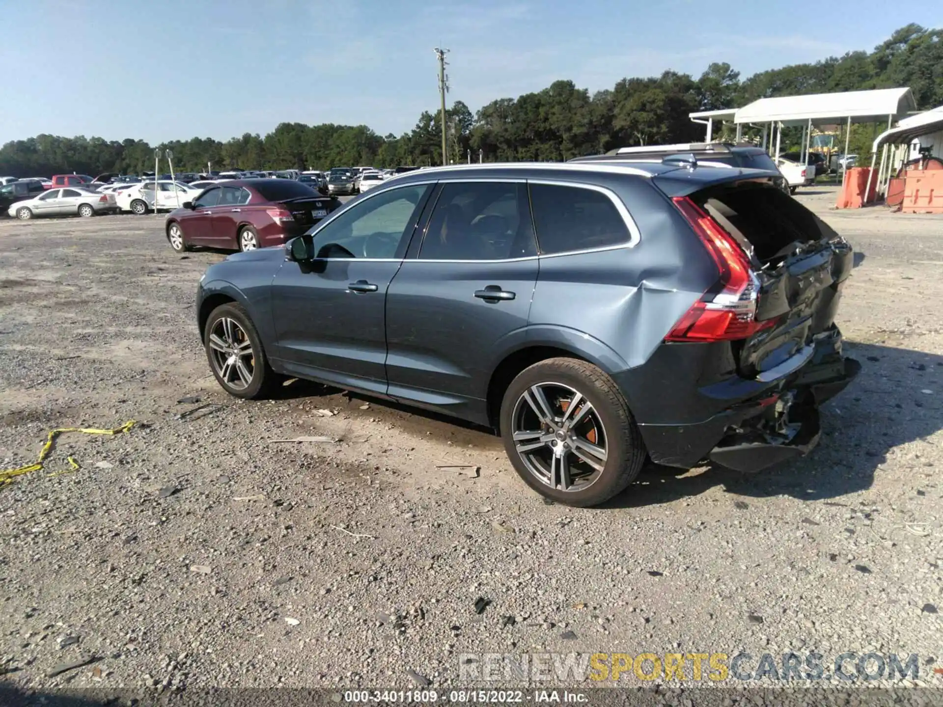 3 Photograph of a damaged car LYV102RK0KB308327 VOLVO XC60 2019