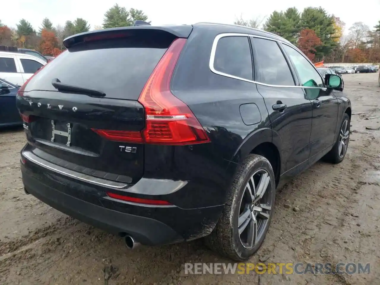 4 Photograph of a damaged car LYV102RK1KB263415 VOLVO XC60 2019