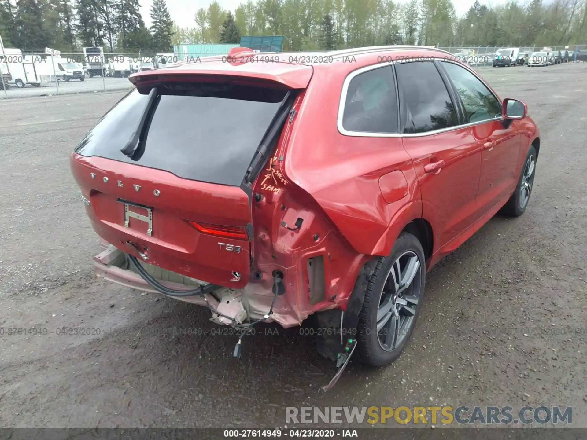 4 Photograph of a damaged car LYV102RK1KB315710 VOLVO XC60 2019