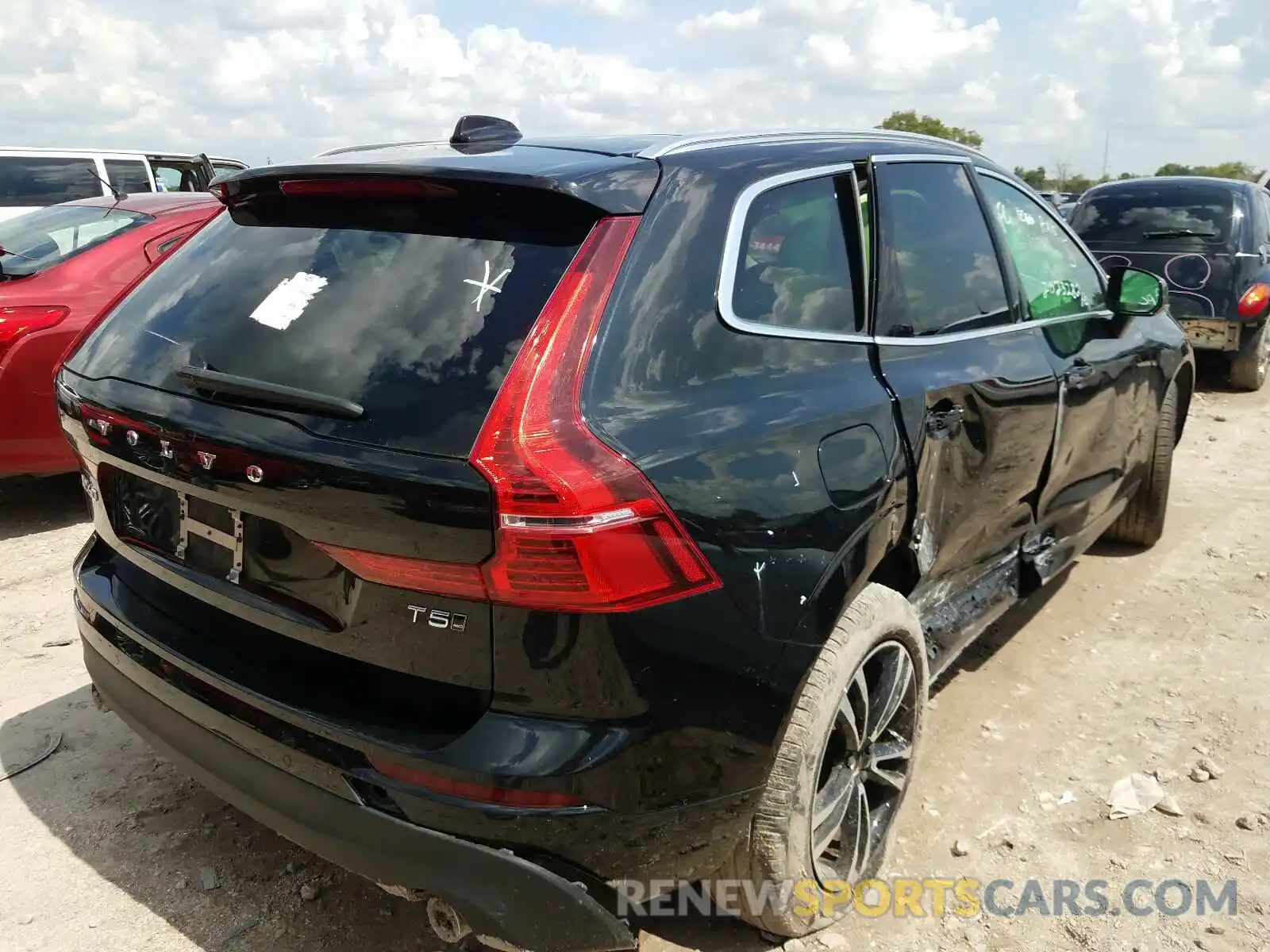 4 Photograph of a damaged car LYV102RK2KB177319 VOLVO XC60 2019