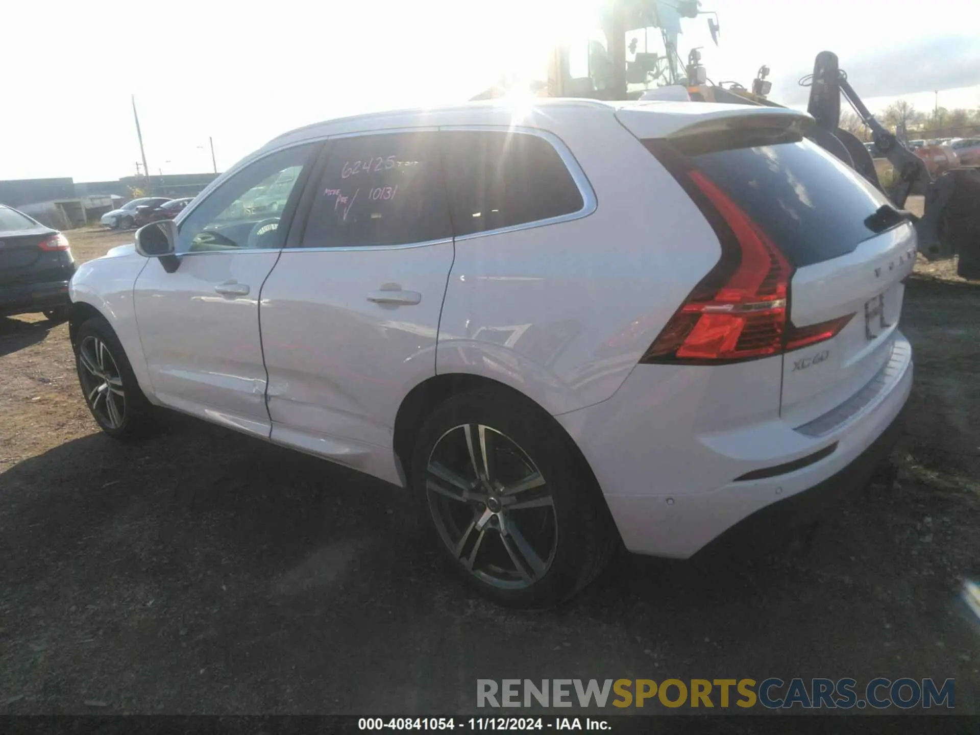3 Photograph of a damaged car LYV102RK2KB178051 VOLVO XC60 2019