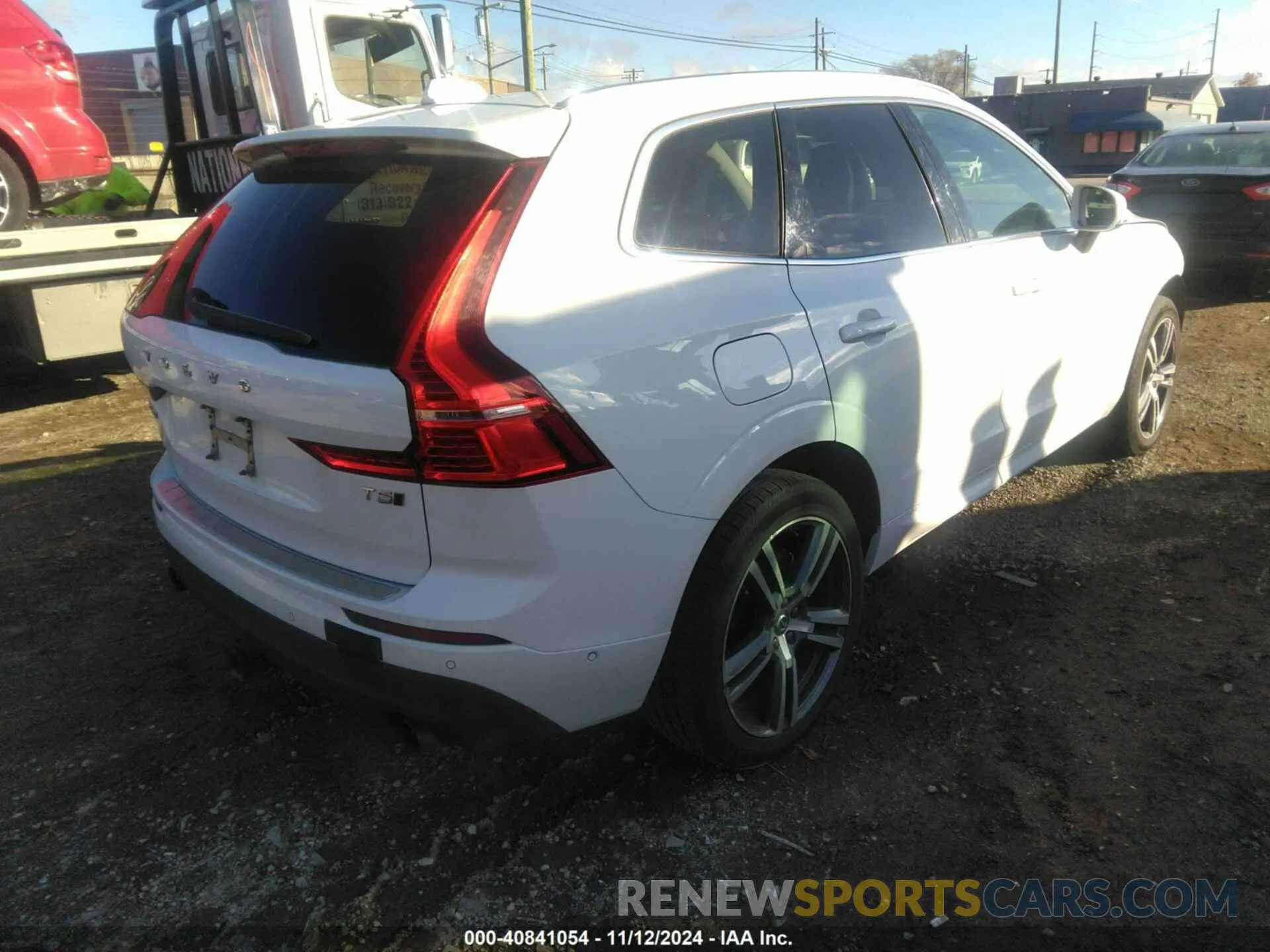 4 Photograph of a damaged car LYV102RK2KB178051 VOLVO XC60 2019