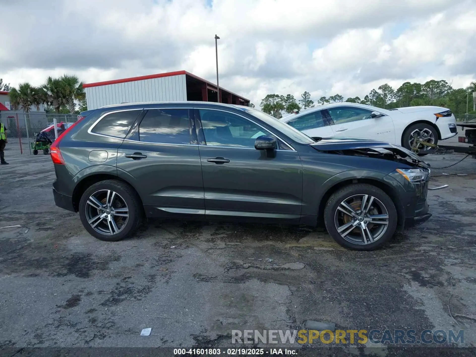 13 Photograph of a damaged car LYV102RK3KB219321 VOLVO XC60 2019