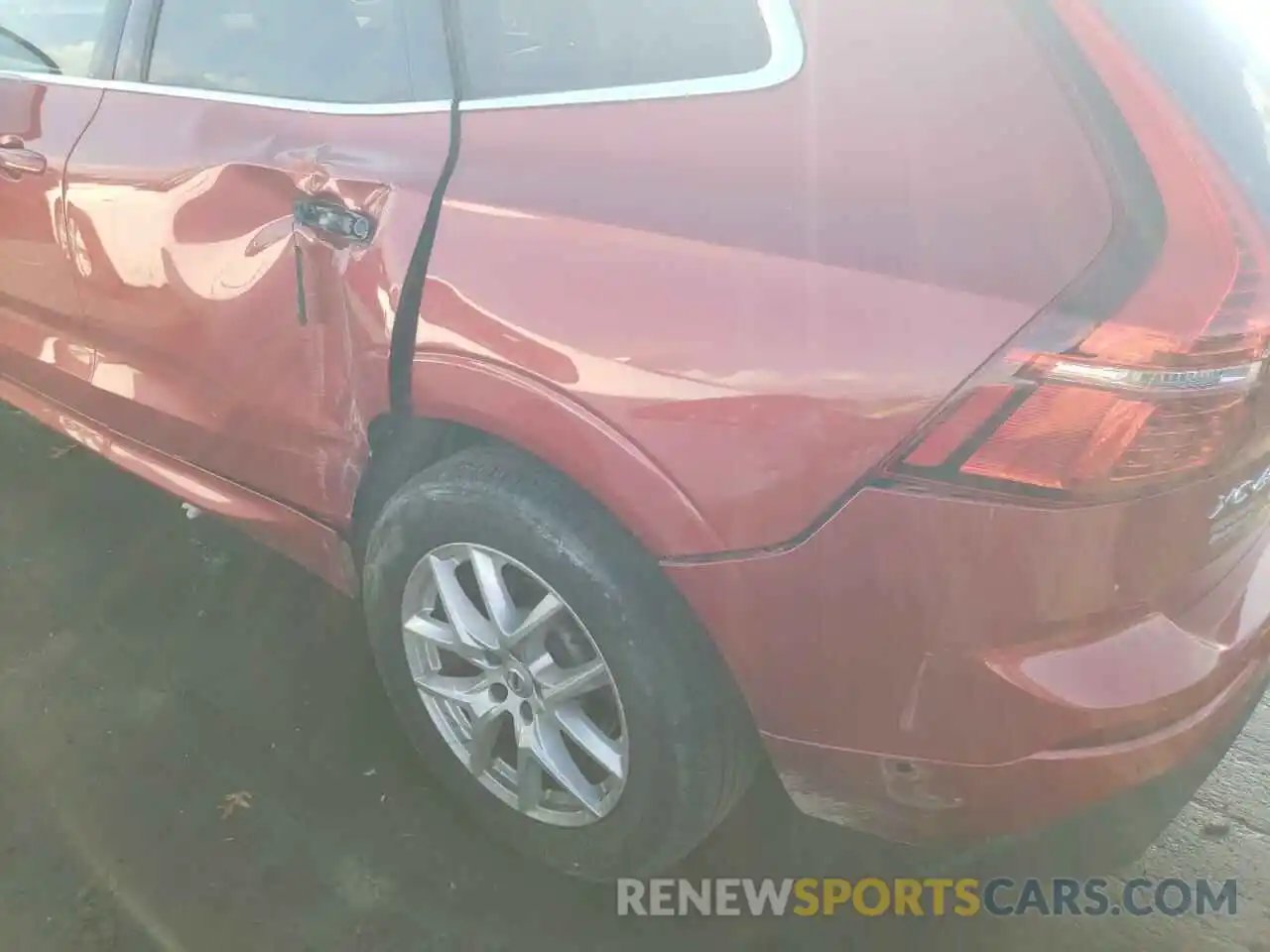 9 Photograph of a damaged car LYV102RK3KB371759 VOLVO XC60 2019