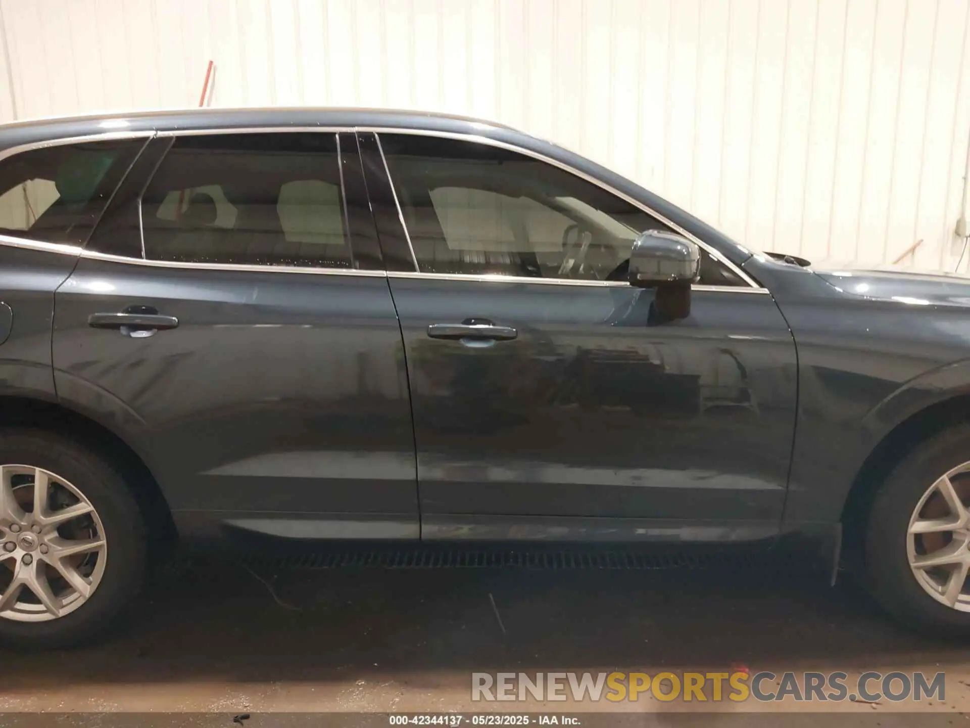 14 Photograph of a damaged car LYV102RK3KB380784 VOLVO XC60 2019