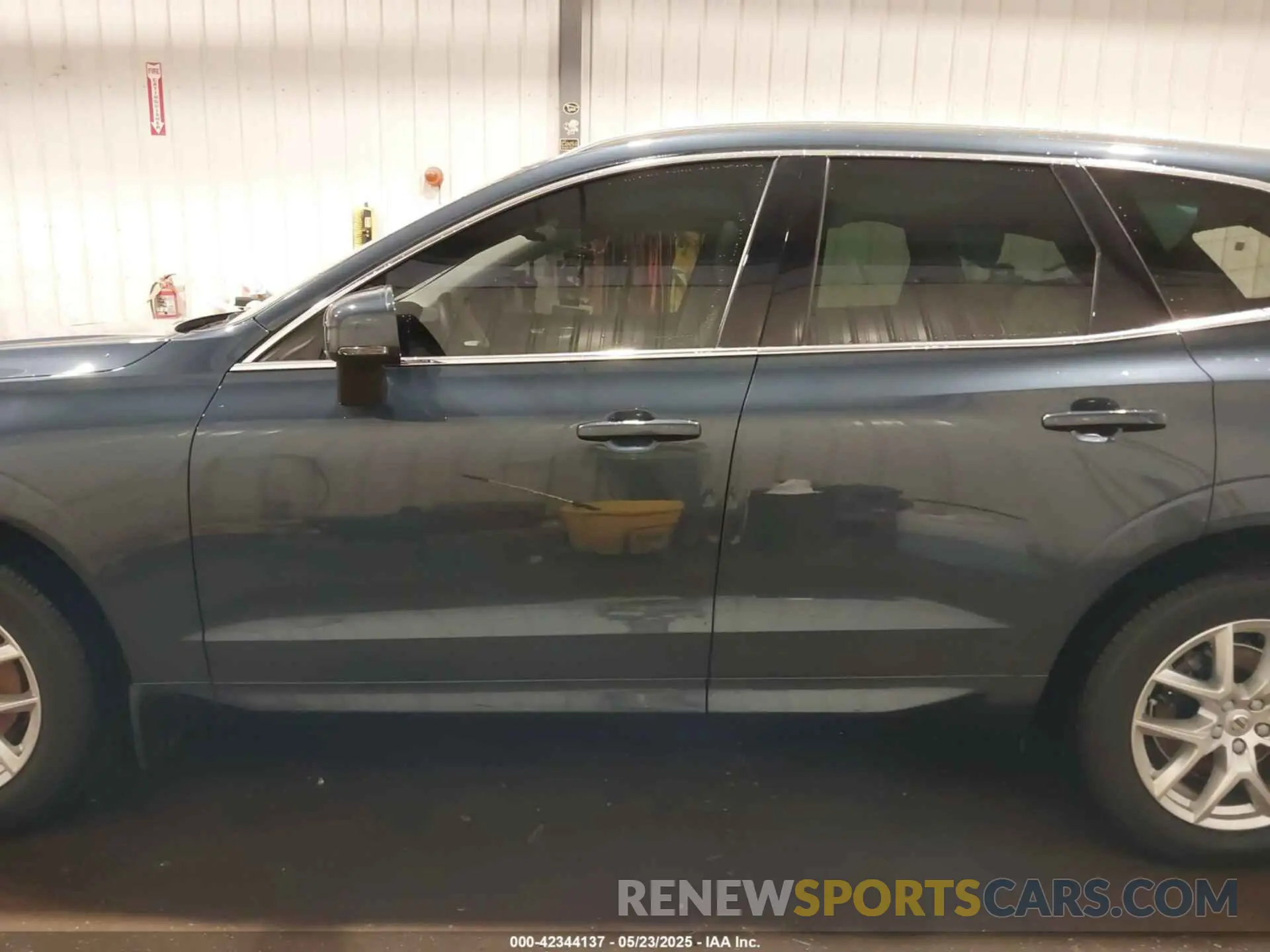 15 Photograph of a damaged car LYV102RK3KB380784 VOLVO XC60 2019
