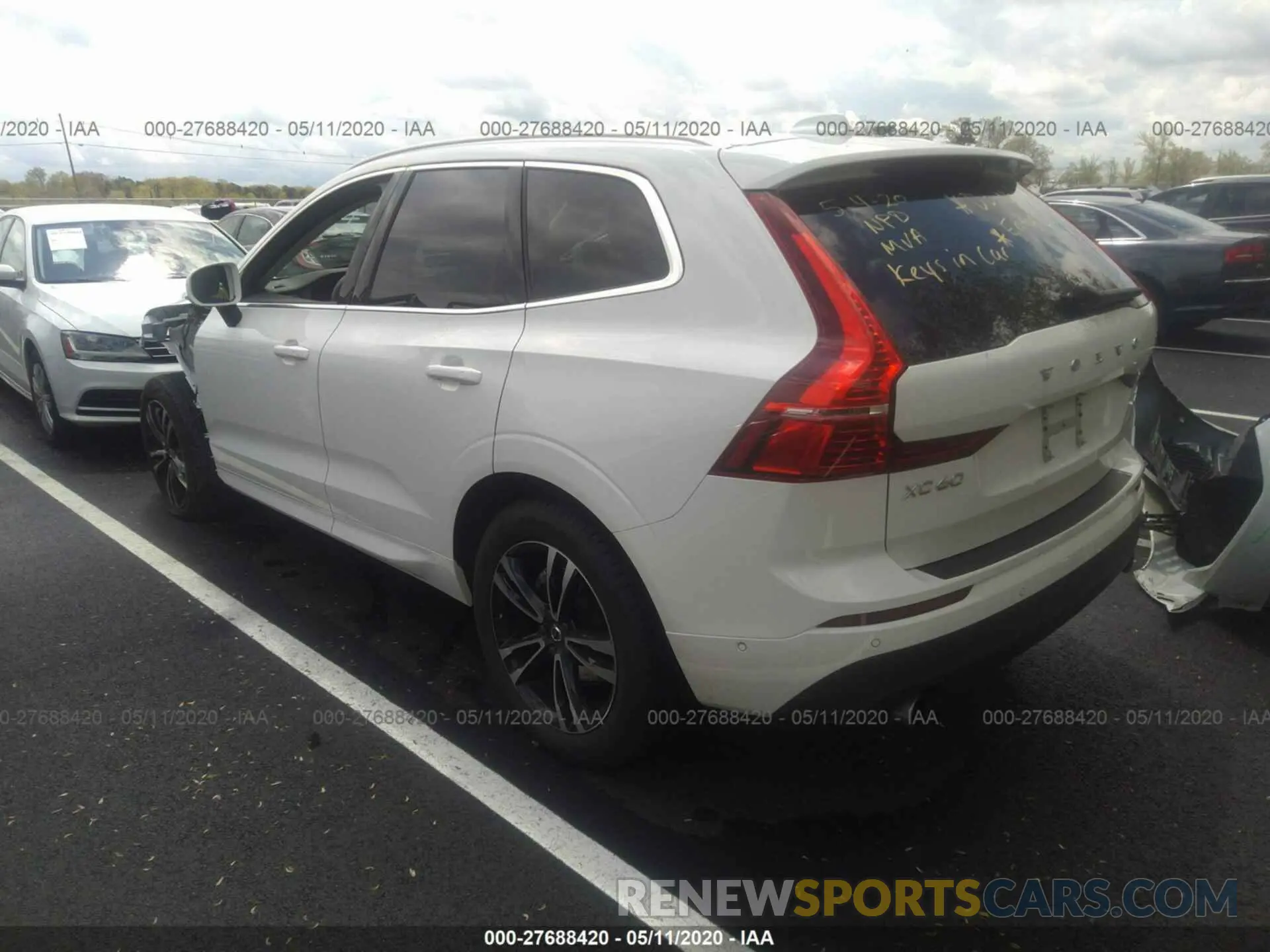 3 Photograph of a damaged car LYV102RK3KB383992 VOLVO XC60 2019