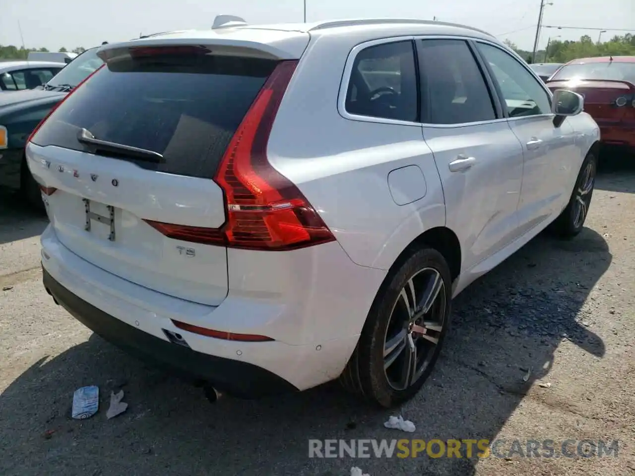 4 Photograph of a damaged car LYV102RK4KB186765 VOLVO XC60 2019