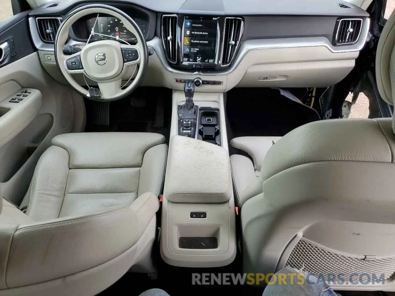 8 Photograph of a damaged car LYV102RK4KB227606 VOLVO XC60 2019