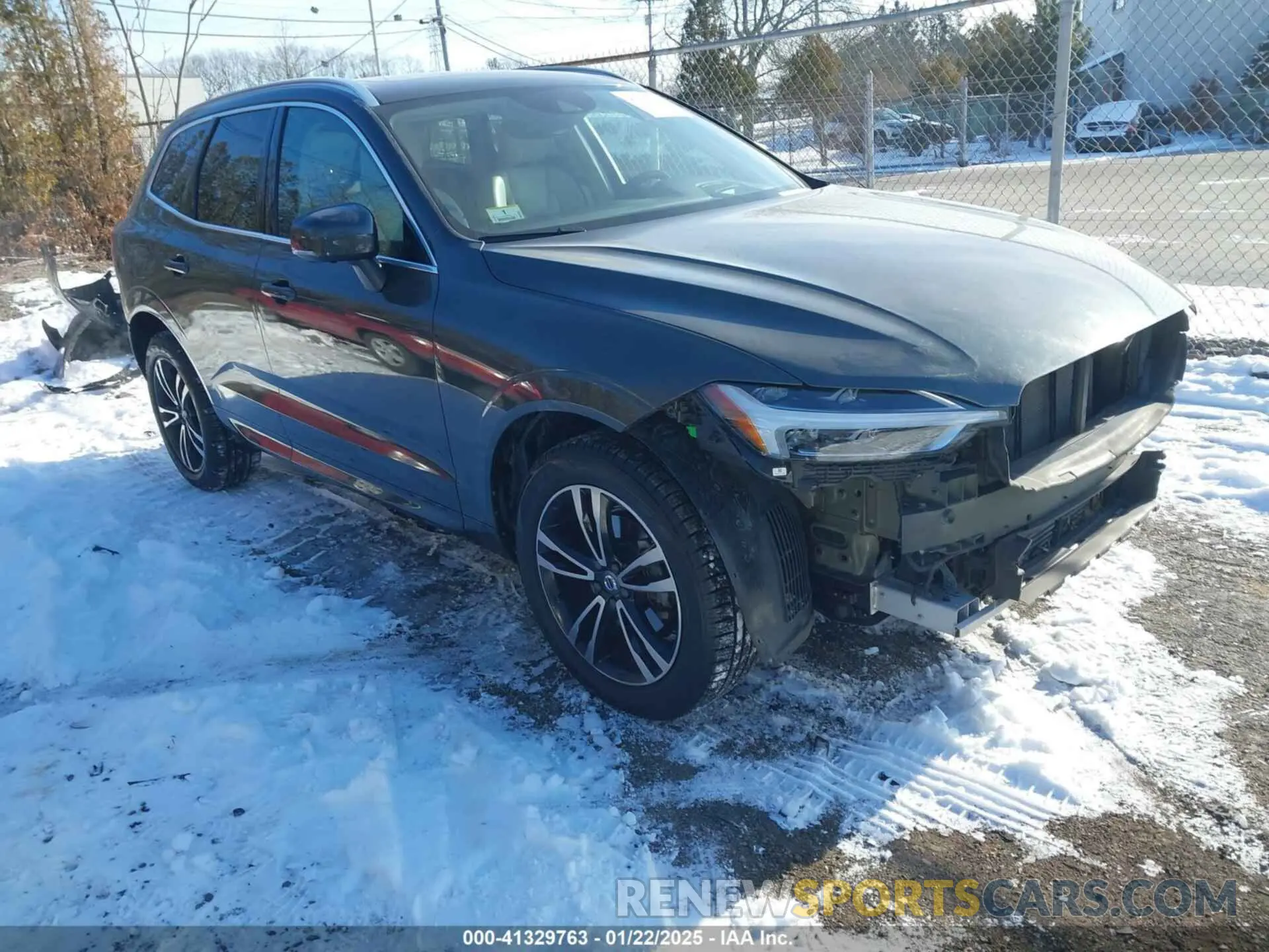 1 Photograph of a damaged car LYV102RK4KB237679 VOLVO XC60 2019
