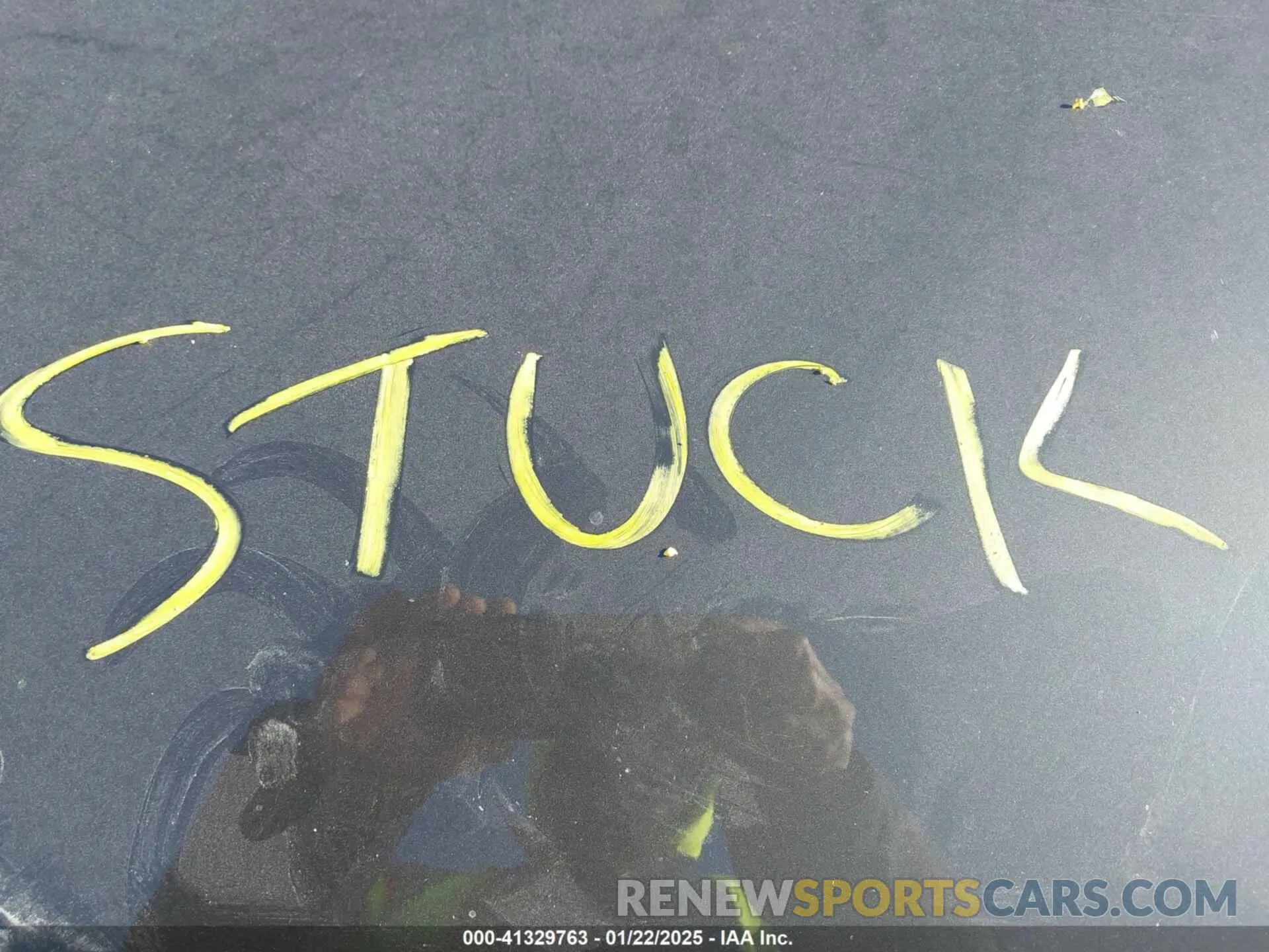 10 Photograph of a damaged car LYV102RK4KB237679 VOLVO XC60 2019