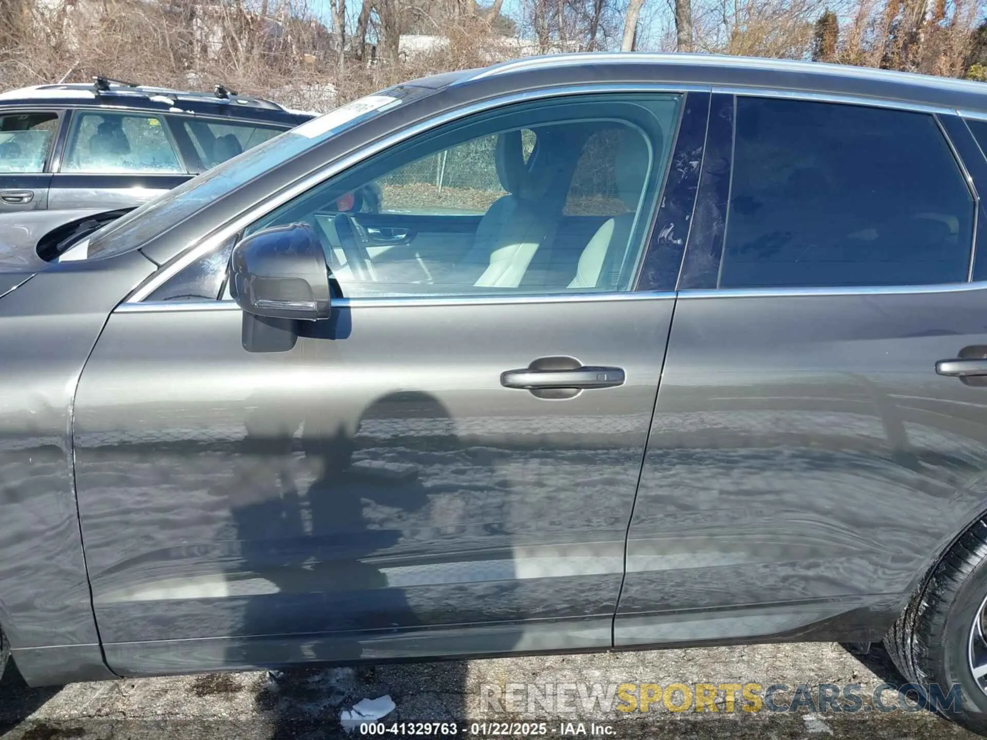 15 Photograph of a damaged car LYV102RK4KB237679 VOLVO XC60 2019