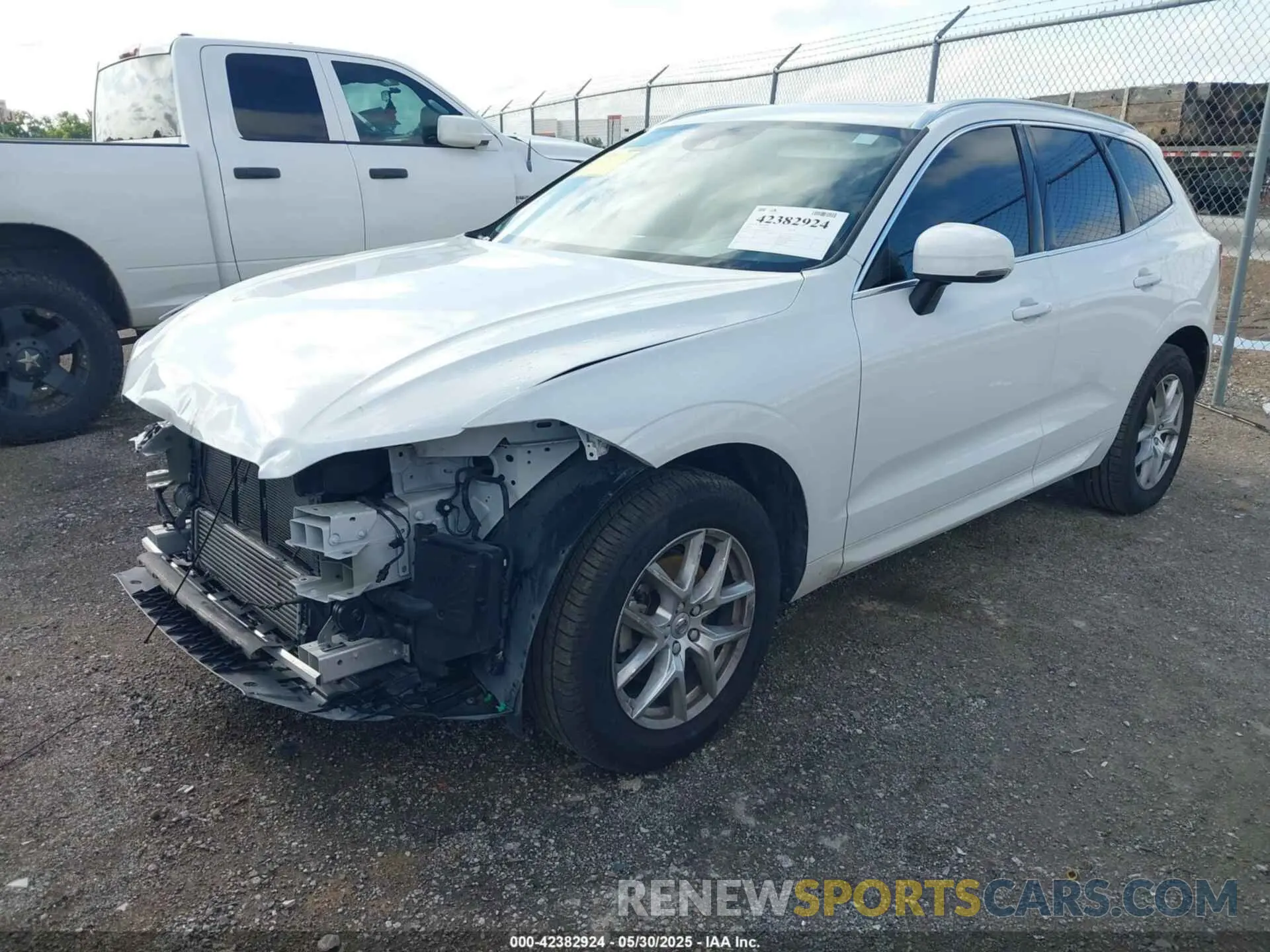2 Photograph of a damaged car LYV102RK4KB308332 VOLVO XC60 2019