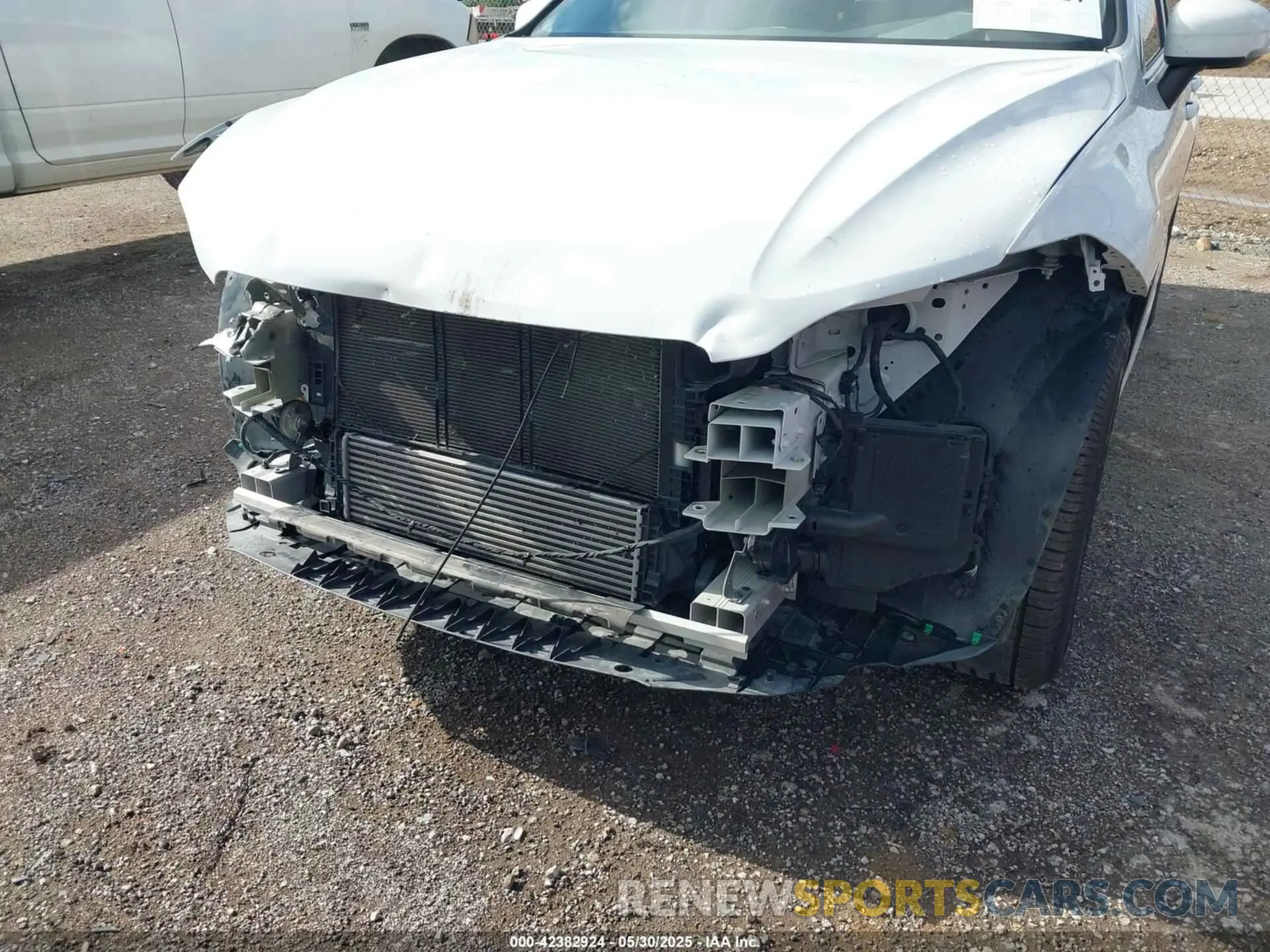 6 Photograph of a damaged car LYV102RK4KB308332 VOLVO XC60 2019