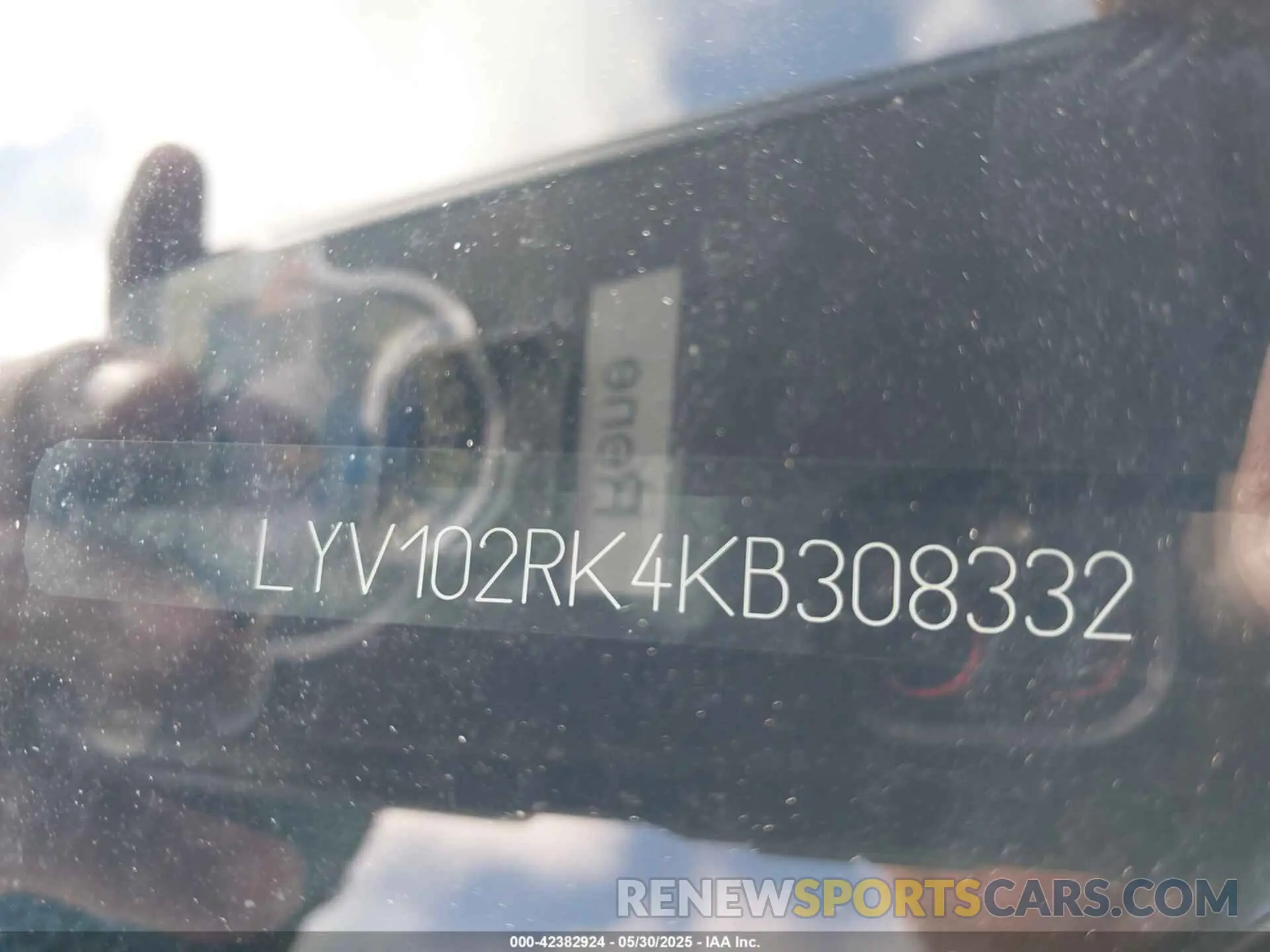 9 Photograph of a damaged car LYV102RK4KB308332 VOLVO XC60 2019
