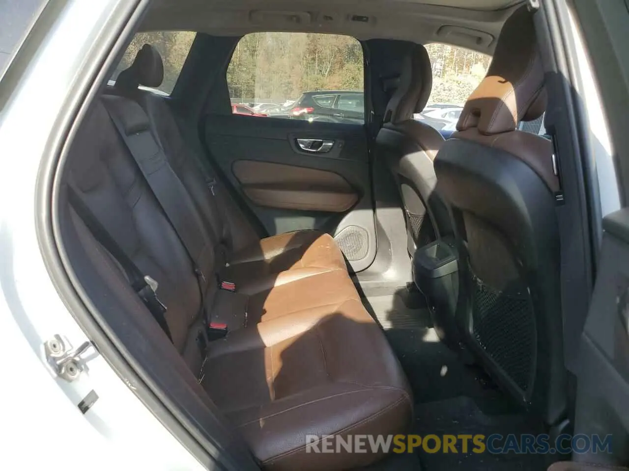 11 Photograph of a damaged car LYV102RK5KB227727 VOLVO XC60 2019