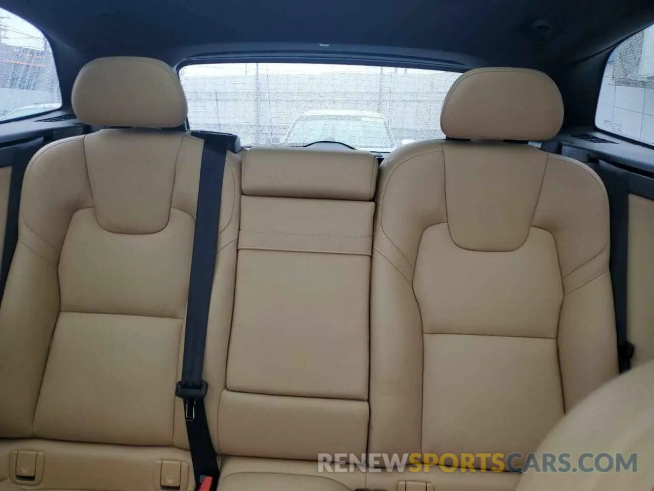 10 Photograph of a damaged car LYV102RK6KB284499 VOLVO XC60 2019