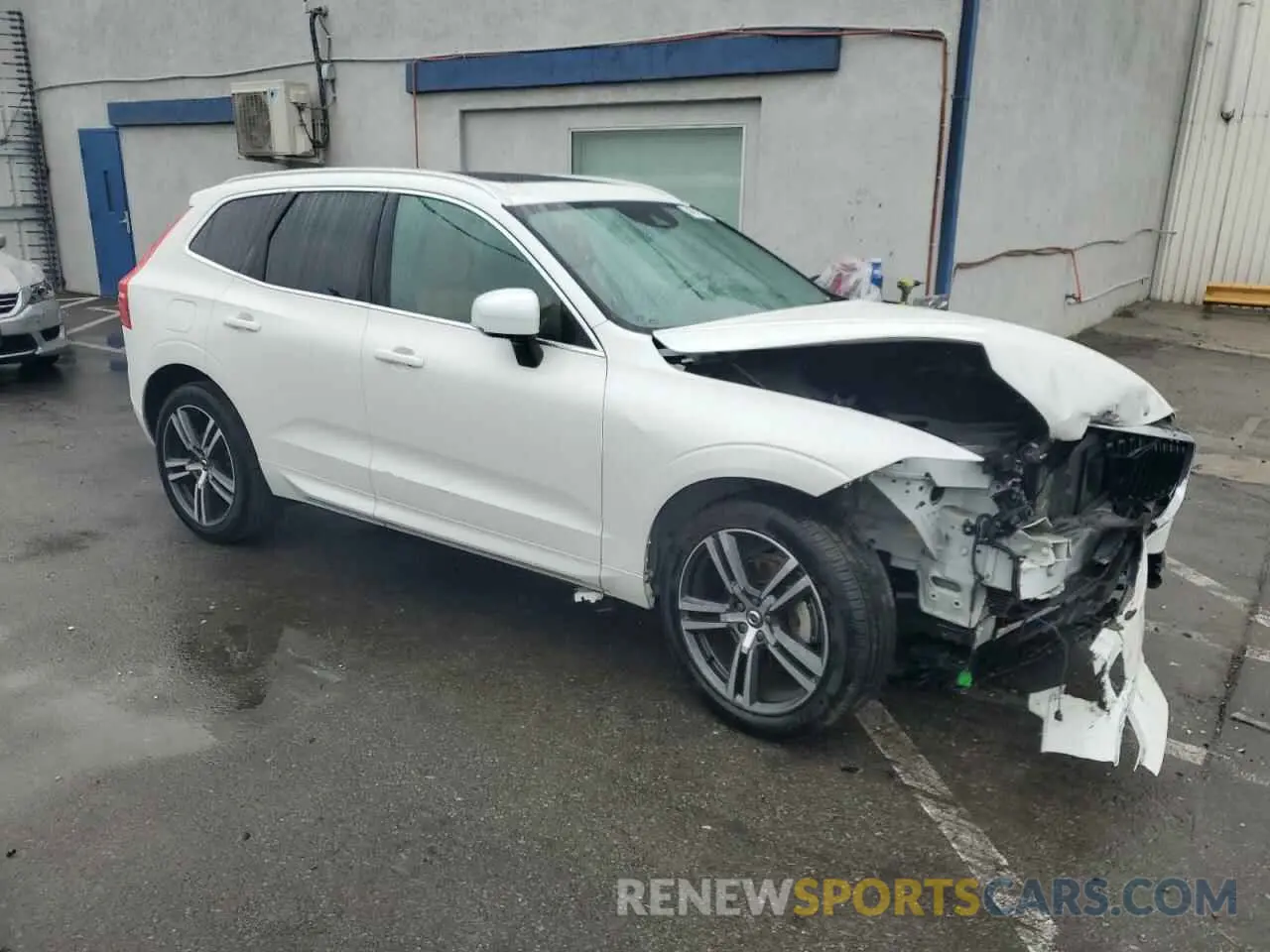 4 Photograph of a damaged car LYV102RK6KB284499 VOLVO XC60 2019