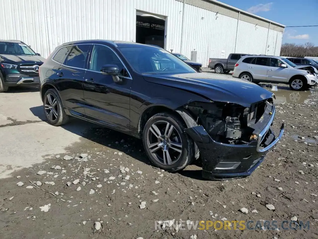 4 Photograph of a damaged car LYV102RK7KB284169 VOLVO XC60 2019