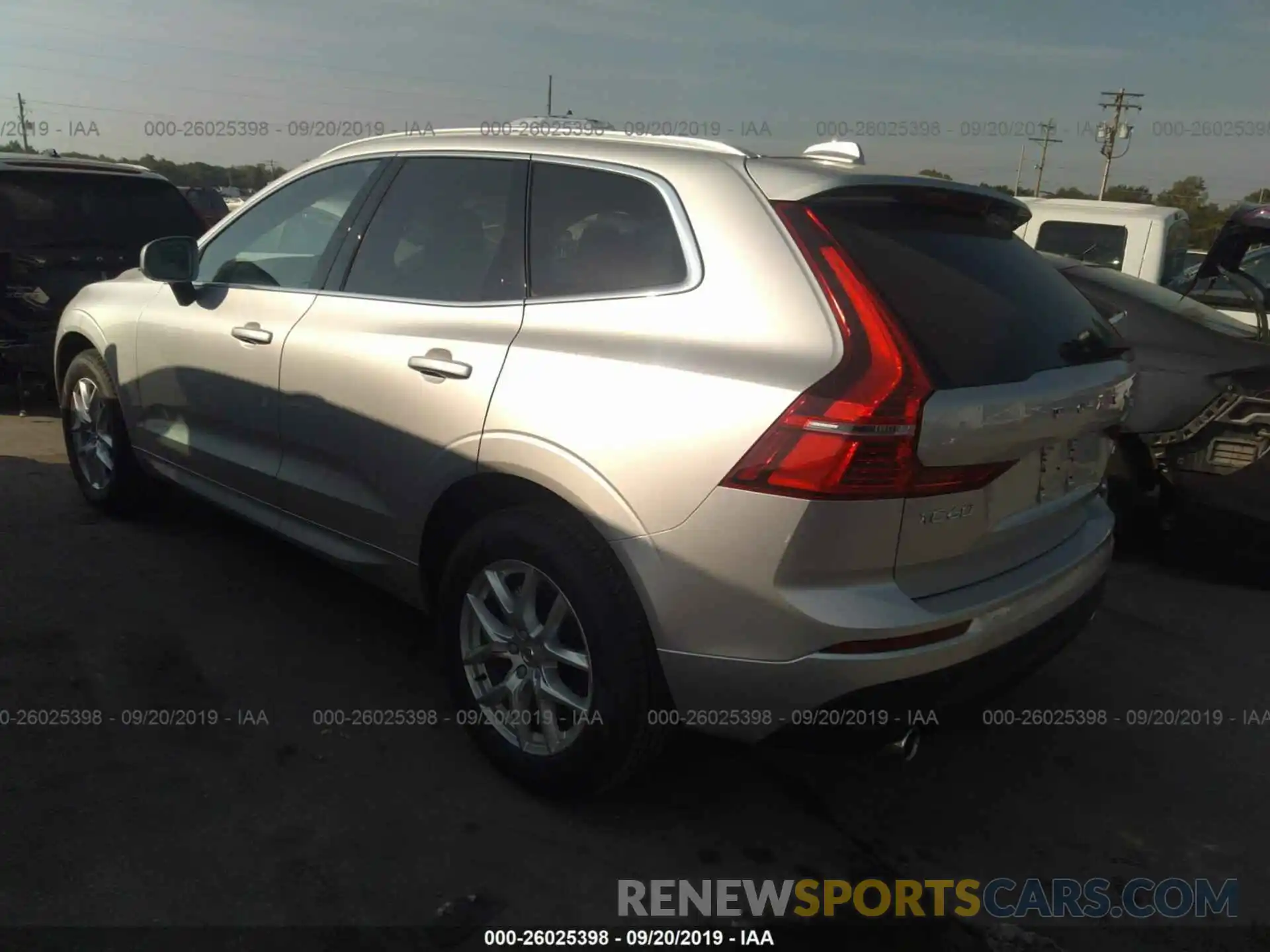 3 Photograph of a damaged car LYV102RK7KB376401 VOLVO XC60 2019