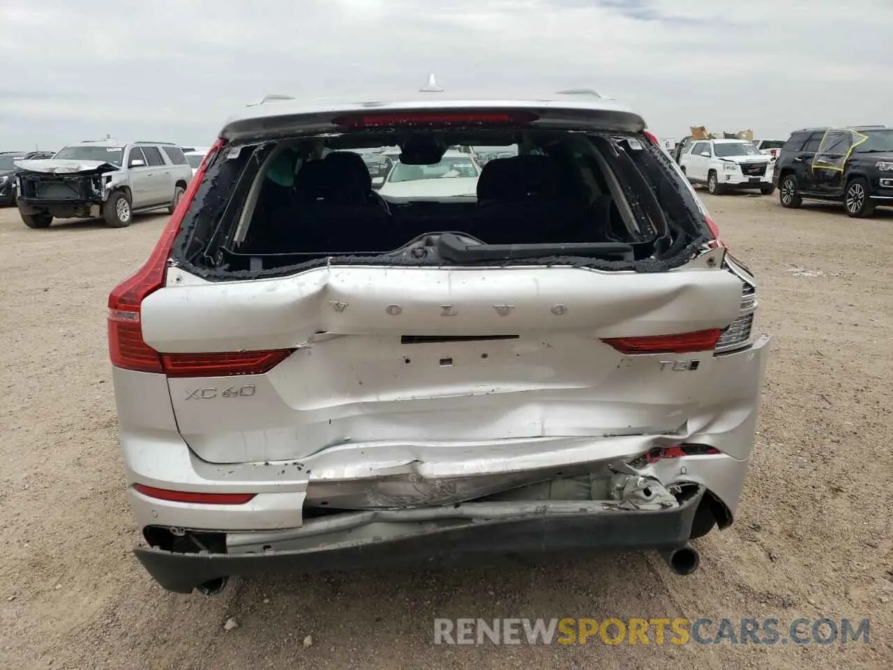 6 Photograph of a damaged car LYV102RK8KB177051 VOLVO XC60 2019