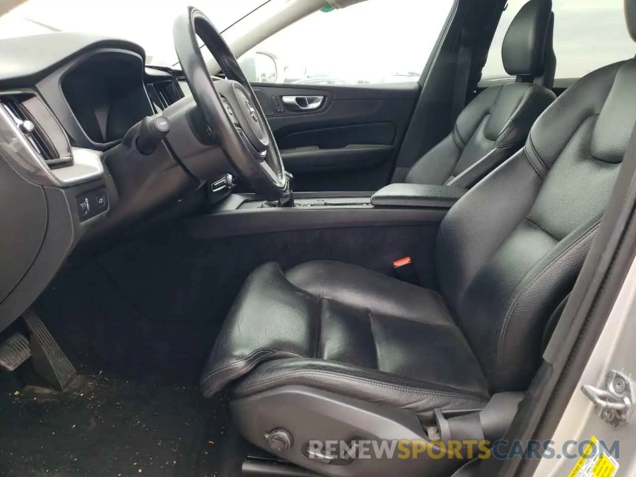 7 Photograph of a damaged car LYV102RK8KB177051 VOLVO XC60 2019