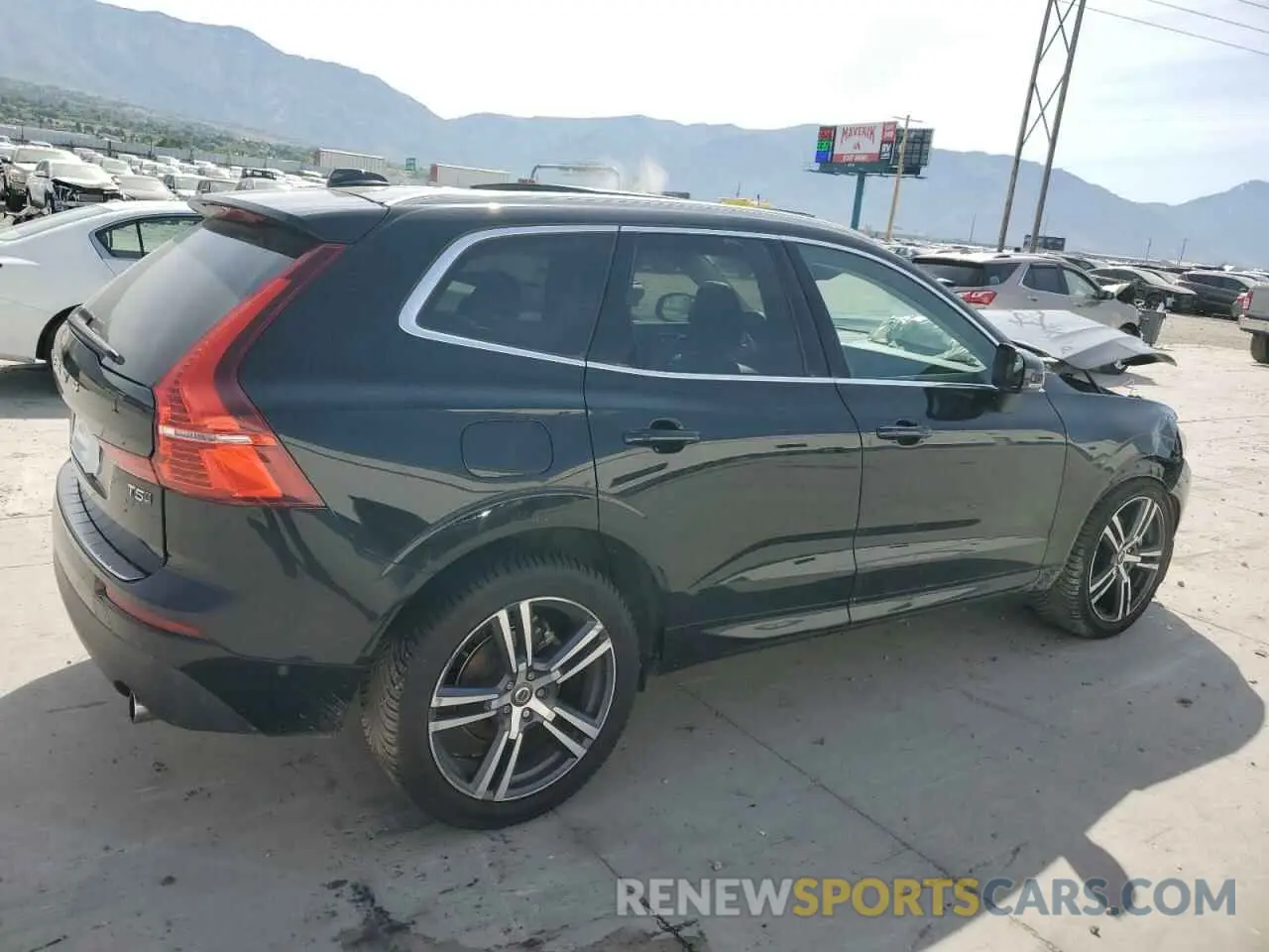 3 Photograph of a damaged car LYV102RK8KB202496 VOLVO XC60 2019