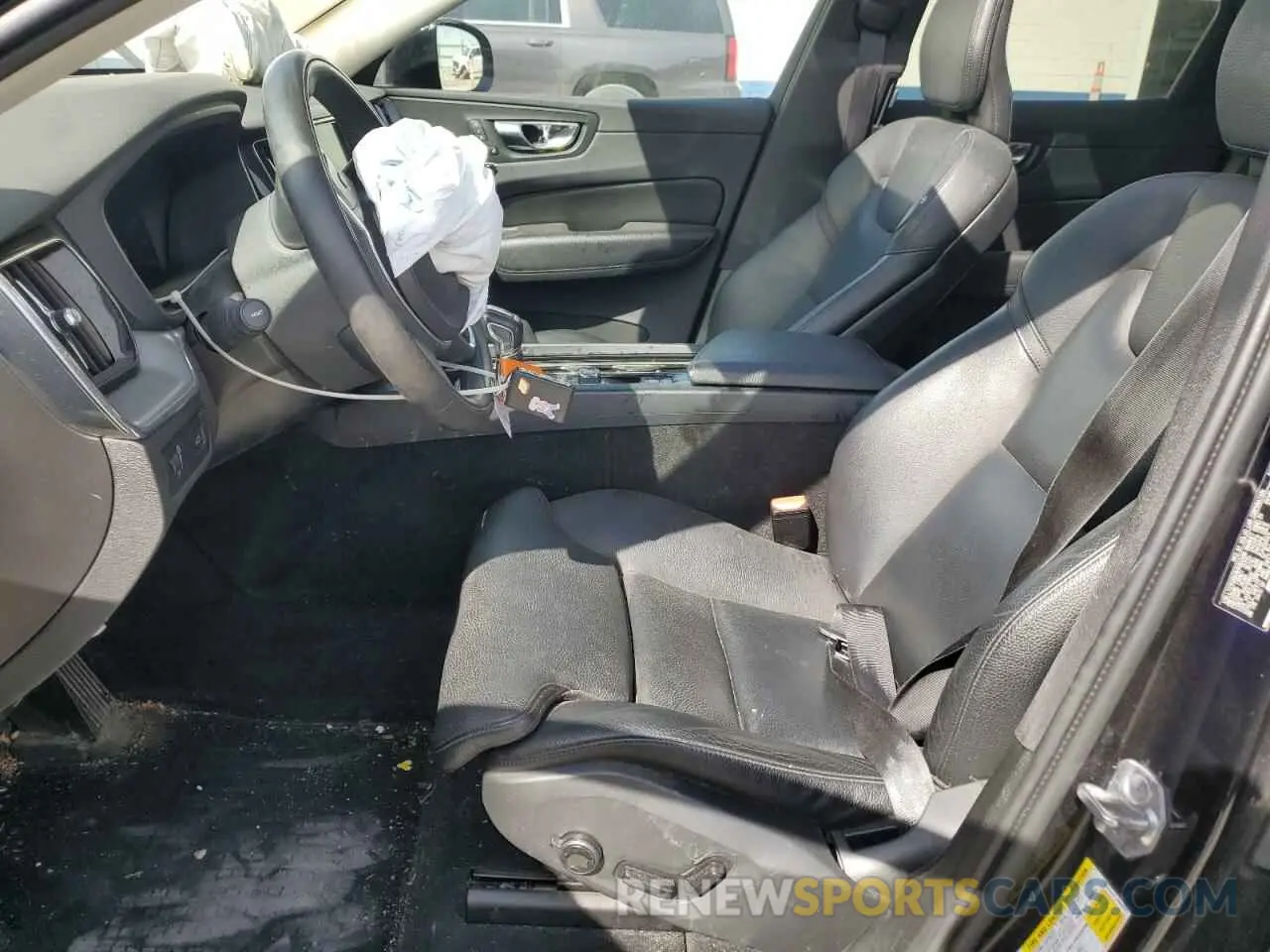 7 Photograph of a damaged car LYV102RK8KB202496 VOLVO XC60 2019