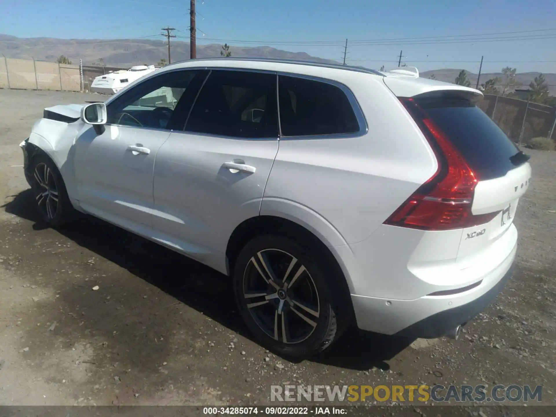 3 Photograph of a damaged car LYV102RKXKB223673 VOLVO XC60 2019