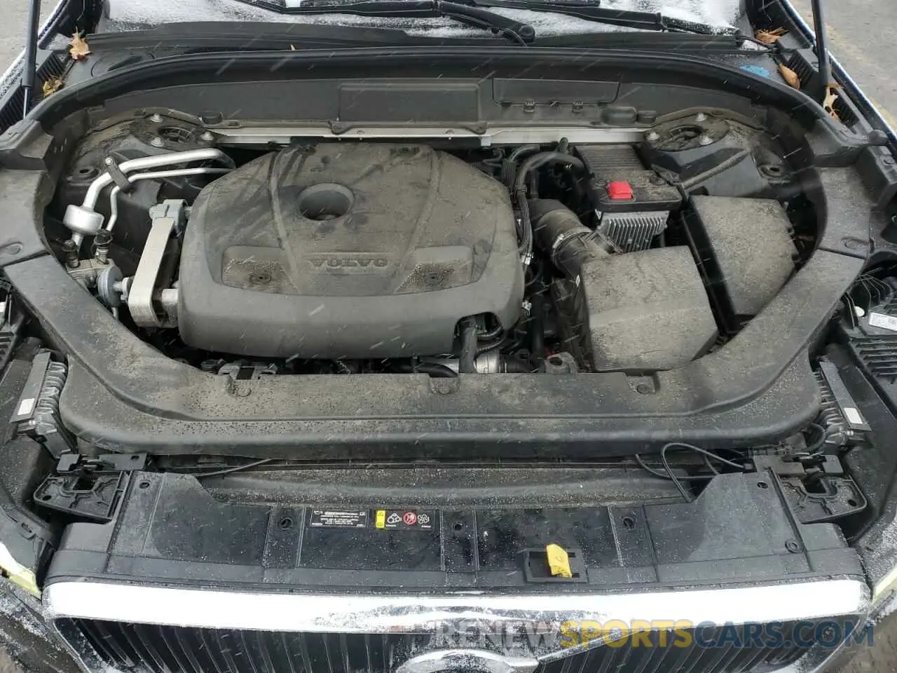12 Photograph of a damaged car LYV102RKXKB331663 VOLVO XC60 2019