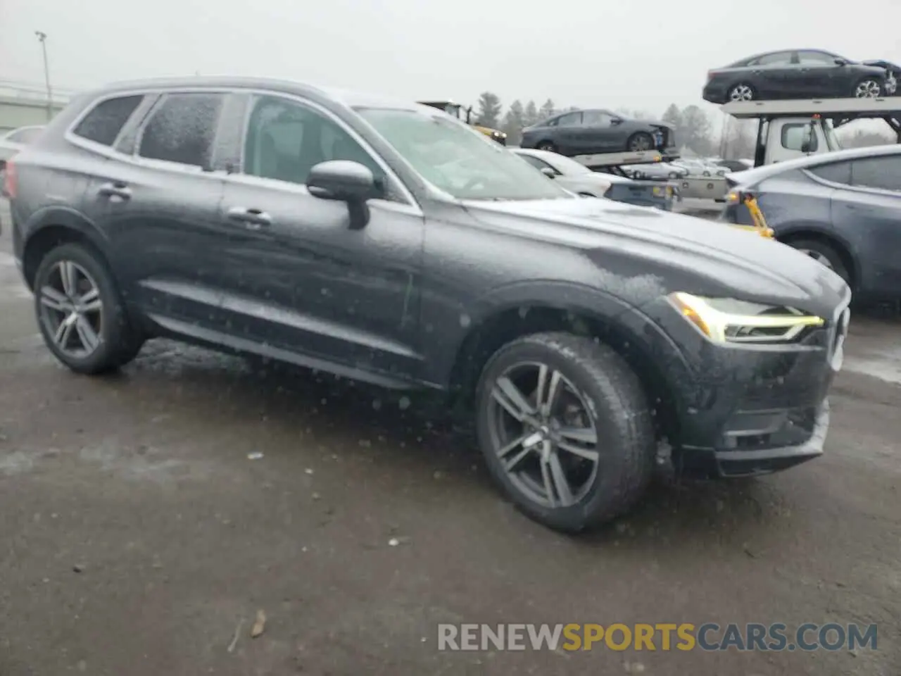 4 Photograph of a damaged car LYV102RKXKB331663 VOLVO XC60 2019