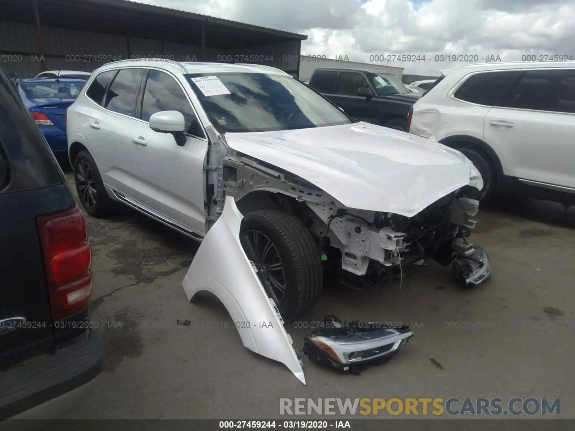 1 Photograph of a damaged car LYV102RL0KB205143 VOLVO XC60 2019