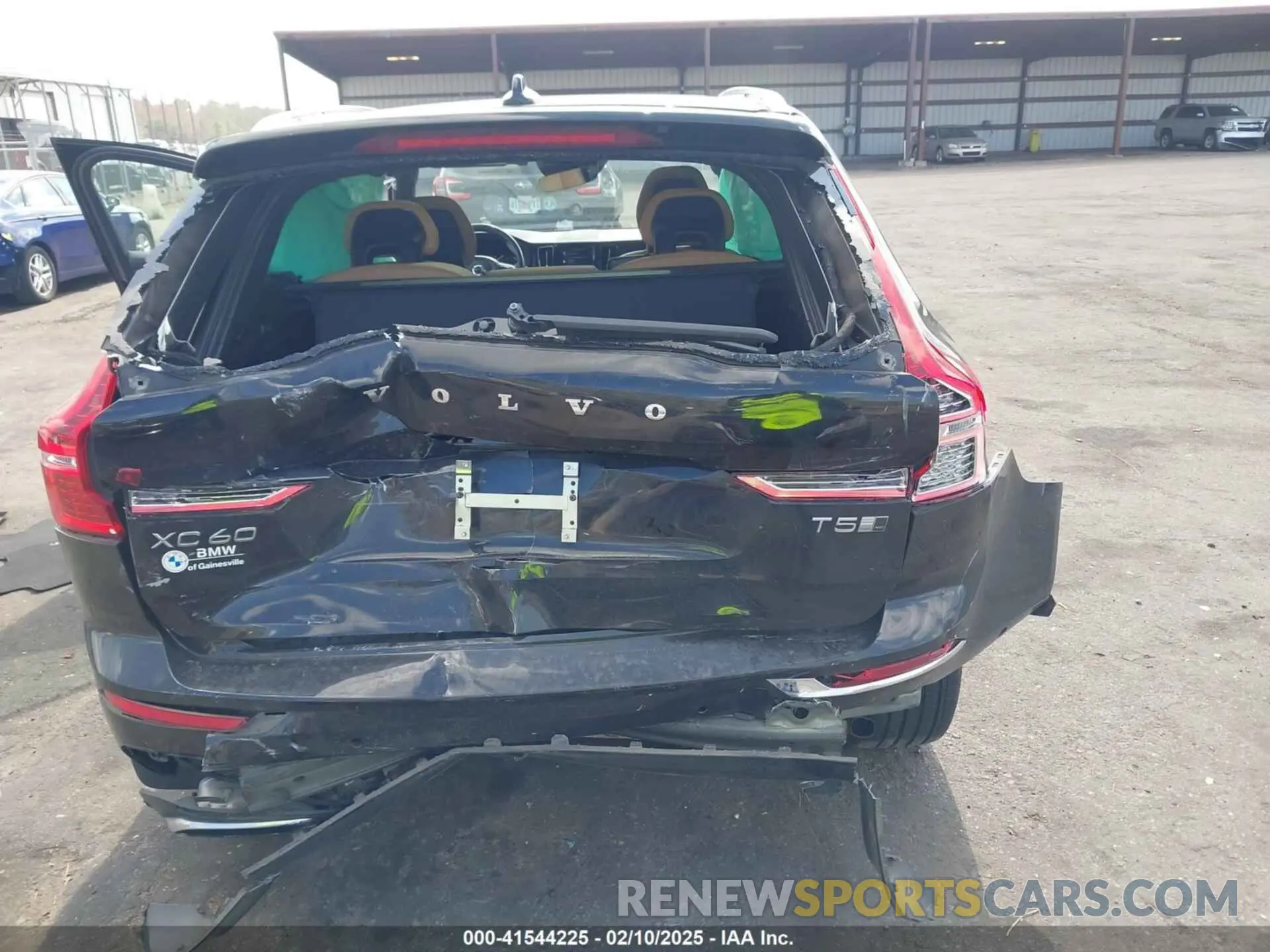 6 Photograph of a damaged car LYV102RL3KB184885 VOLVO XC60 2019