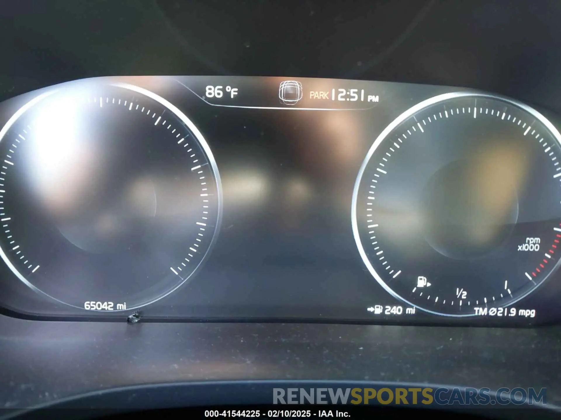 7 Photograph of a damaged car LYV102RL3KB184885 VOLVO XC60 2019