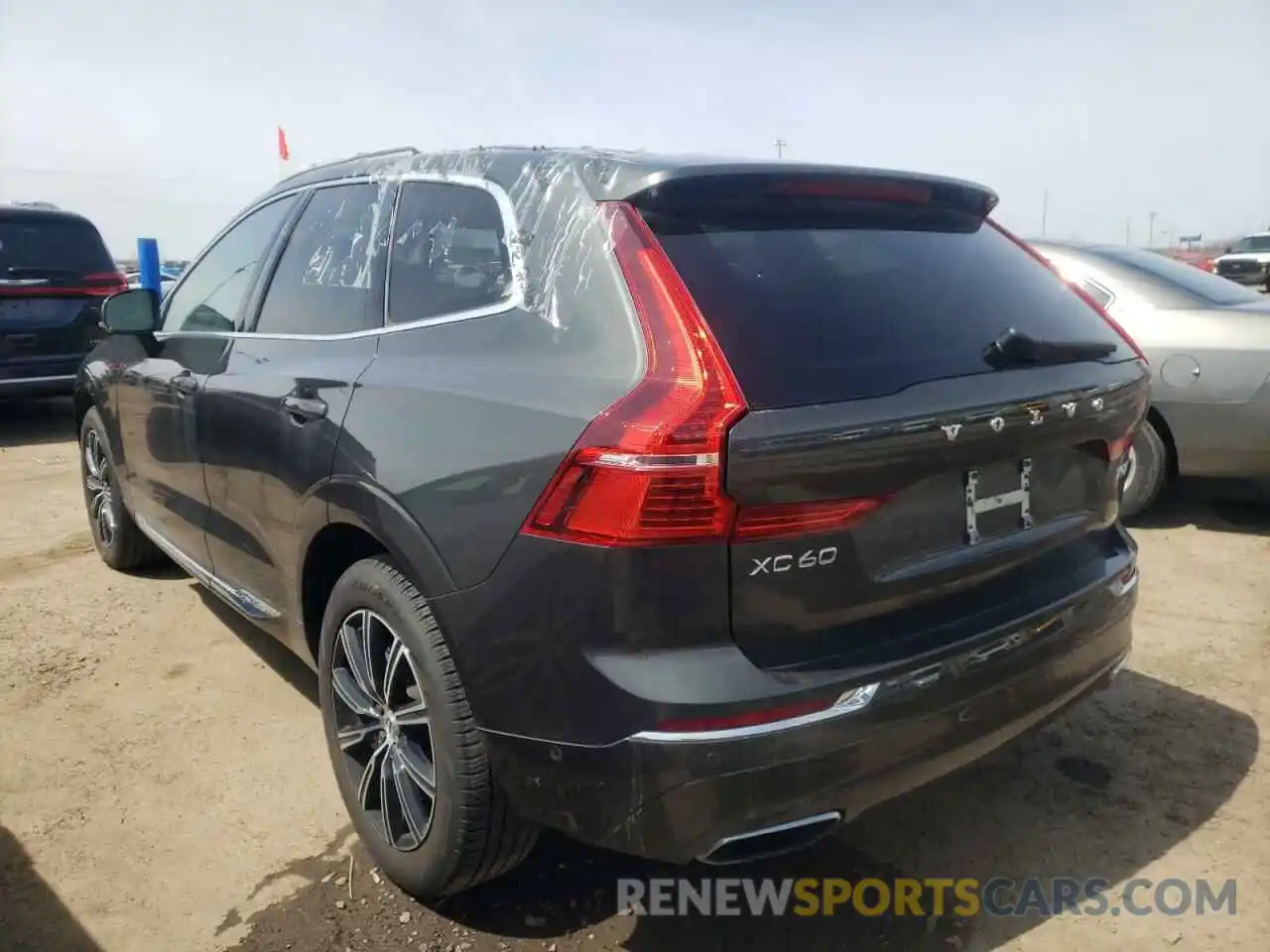 3 Photograph of a damaged car LYV102RL3KB246866 VOLVO XC60 2019