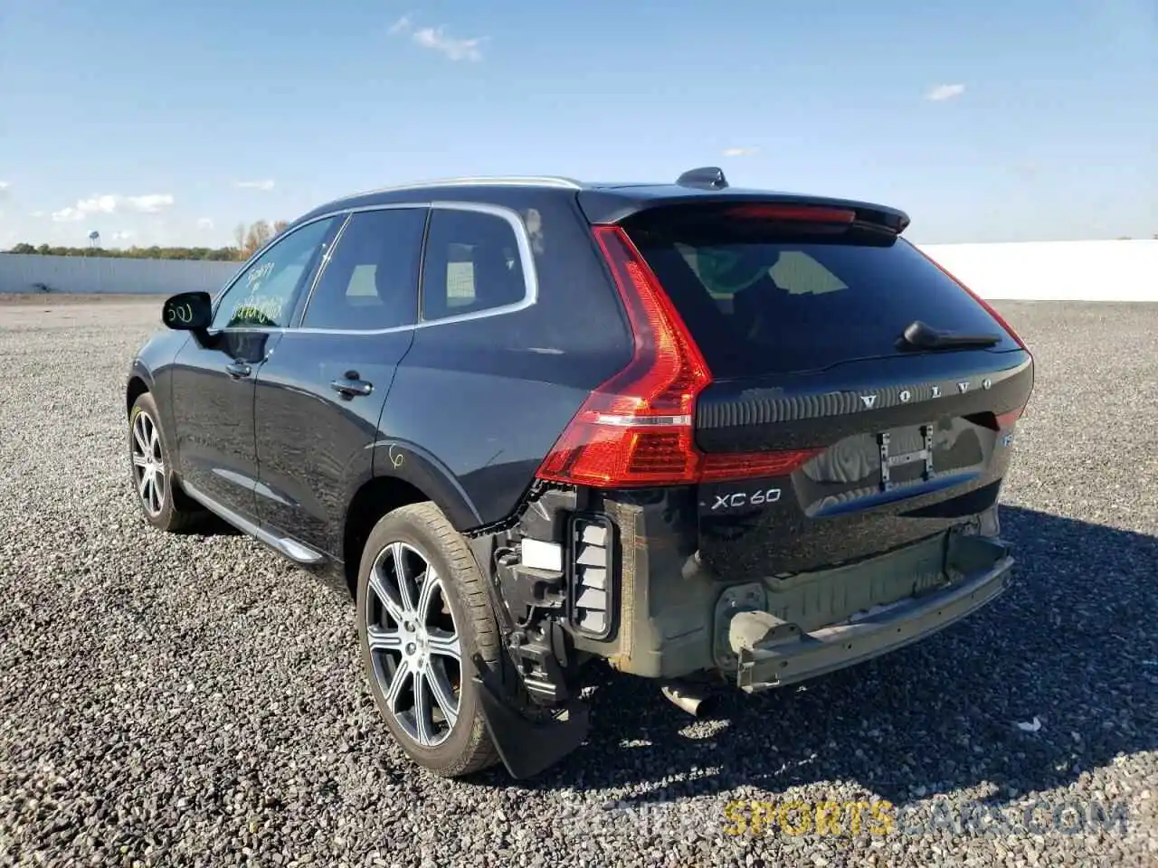 3 Photograph of a damaged car LYV102RL3KB279074 VOLVO XC60 2019