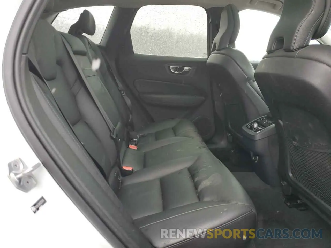 11 Photograph of a damaged car LYV102RL5KB353465 VOLVO XC60 2019