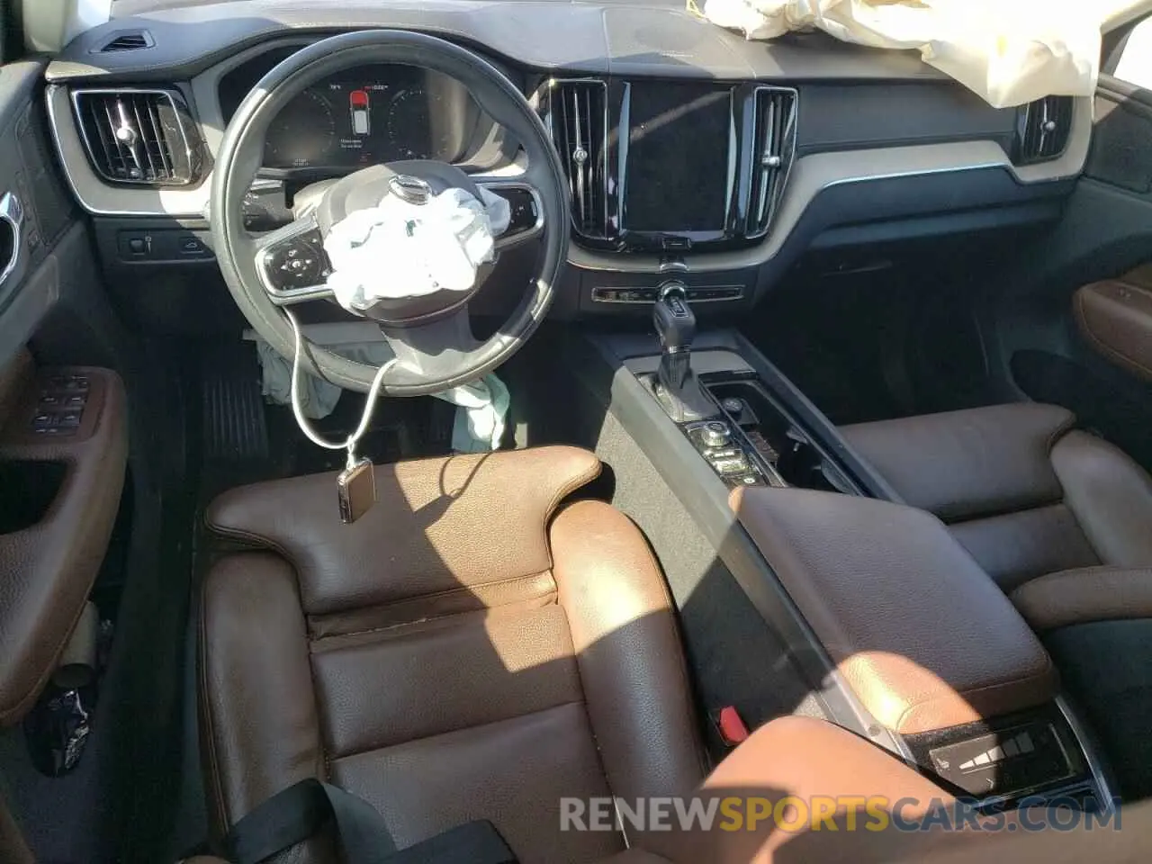 8 Photograph of a damaged car LYV102RL7KB294144 VOLVO XC60 2019
