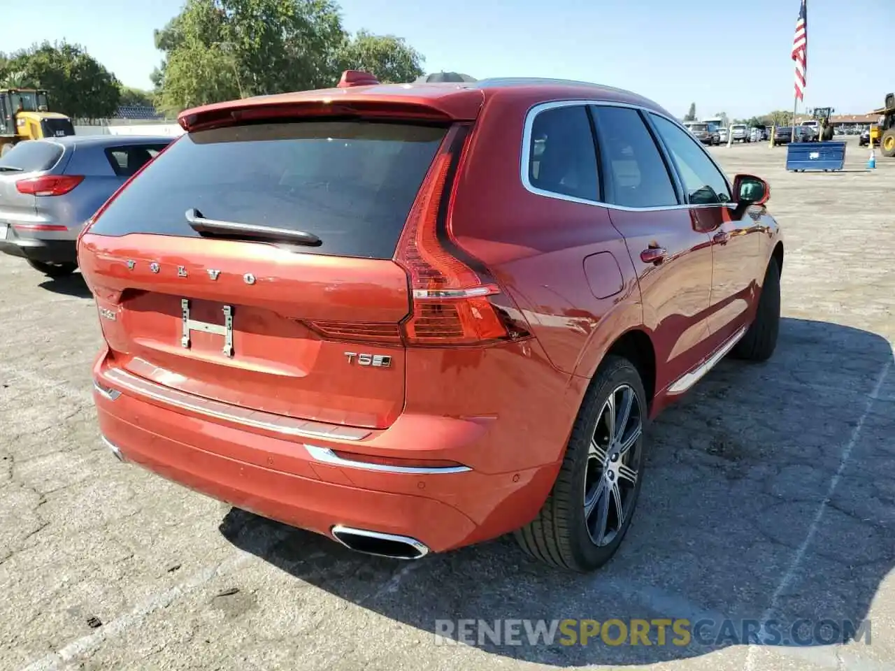 4 Photograph of a damaged car LYV102RL8KB319293 VOLVO XC60 2019